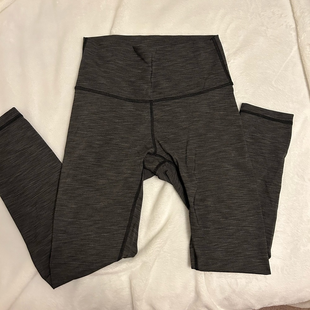 Lululemon leggings size 6